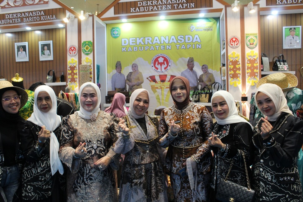 dekranasda-kabupaten-tapin-berpartisipasi-dalam-pameran-inacraft-october-2025-vol-4-youthpreneurs