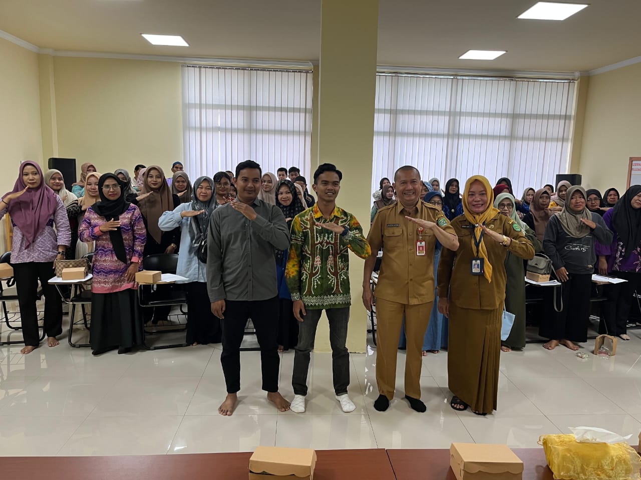 dinas-perindustrian-kabupaten-tapin-menyelenggarakan-pelatihan-bordir-kain-sasirangan-untuk-meningkatkan-keterampilan-ikm