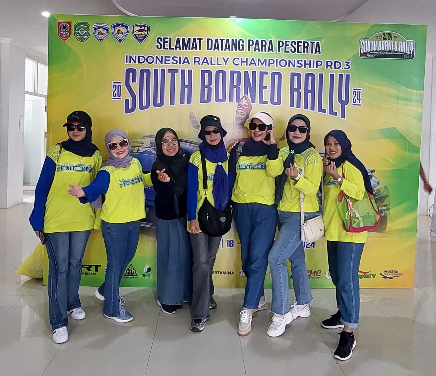 partisipasi-dinas-perindustrian-kabupaten-tapin-dengan-melibatkan-ikmumkm-binaan-pada-kegiatan-indonesia-rally-championship-rd3-south-borneo-rally-2024