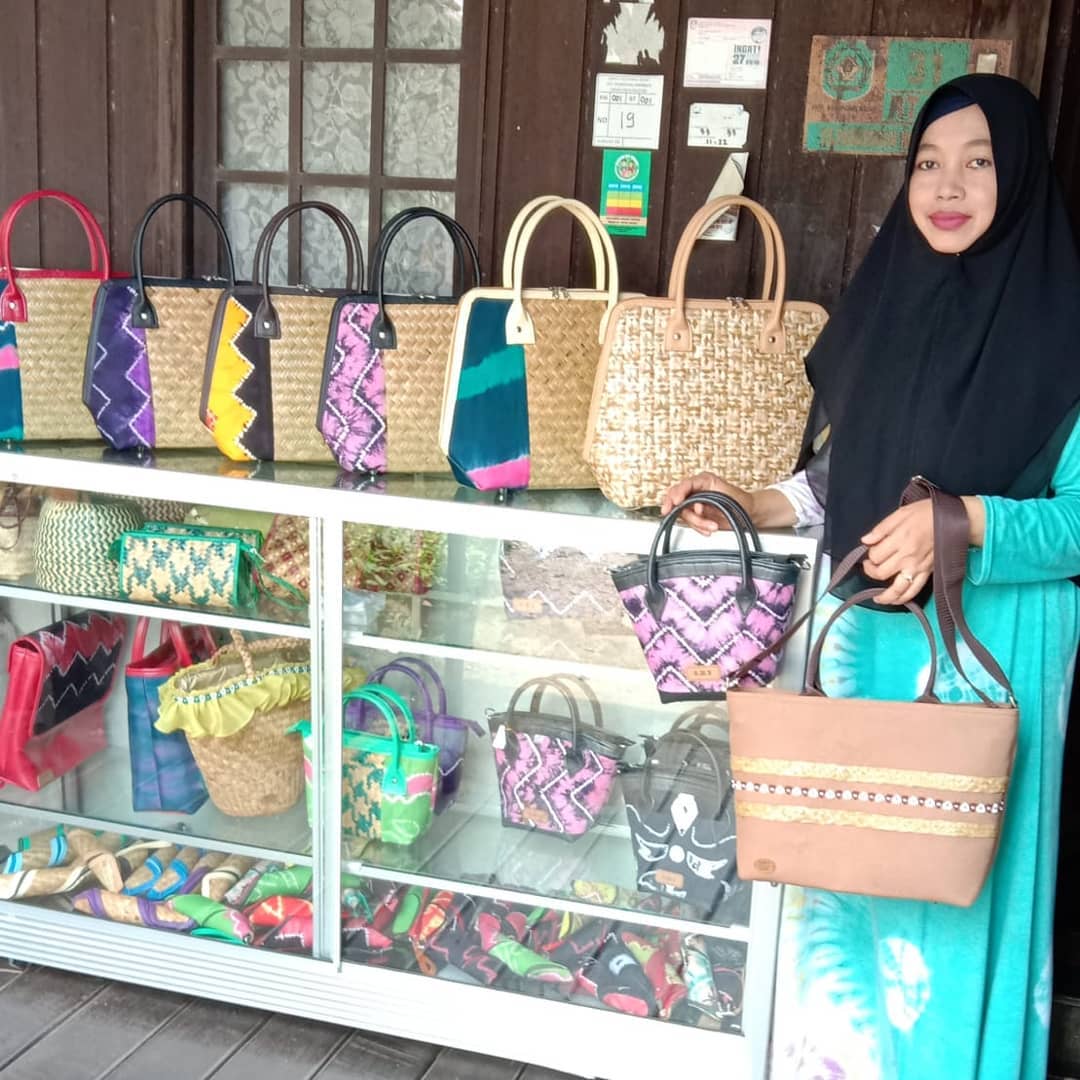 kerajinan-anyaman-purun-sebagai-produk-unggulan